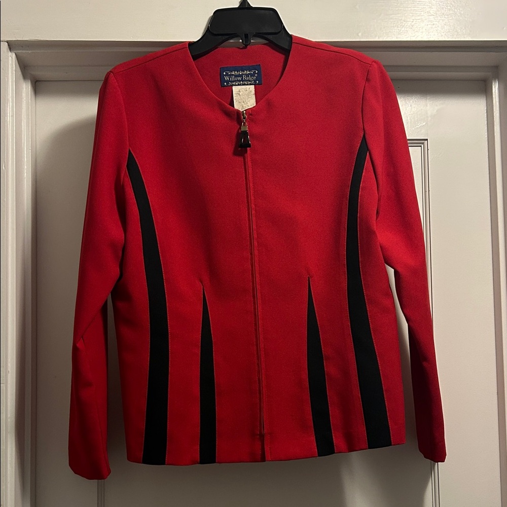 Vintage Willow Ridge Women’s Red Jacket w/ Black Detail and Zipper, Size 8